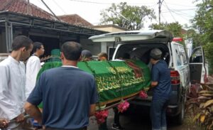 Tata Cara Membawa Jenazah ke Kuburan Sesuai Sunnah